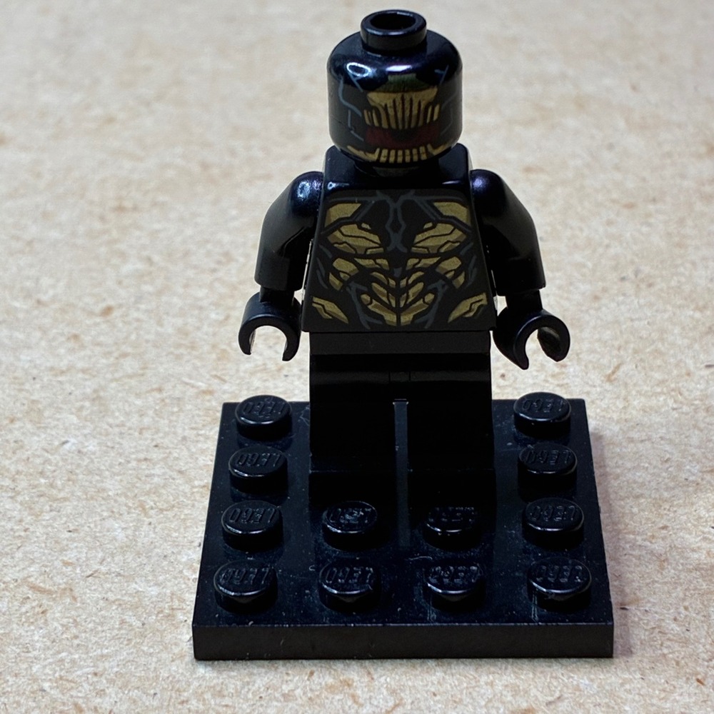 Lego Minifigure Avengers Endgames Outrider- Super Heroes